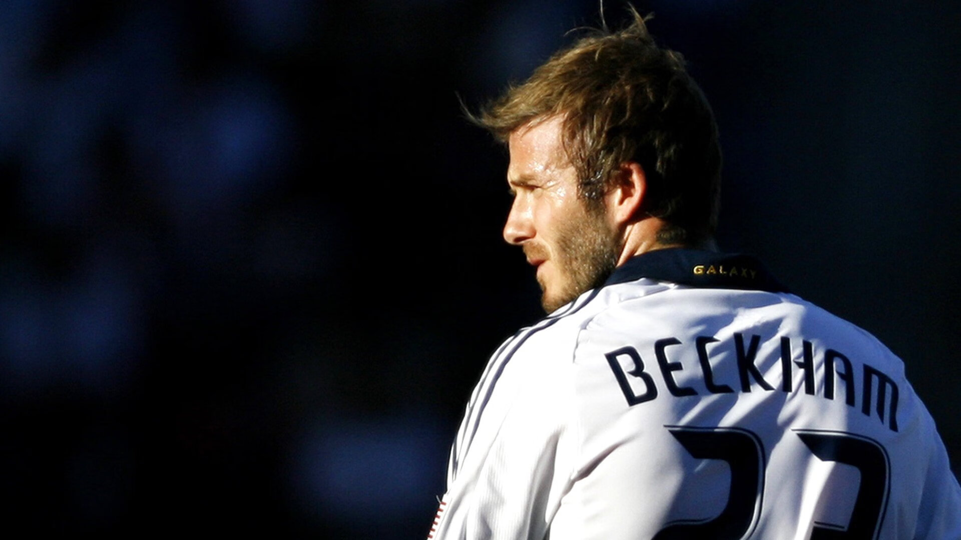 “阿仙奴与热刺：新星竞技，谁能脱颖而出？”