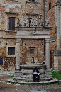 米兰体育APP在线-英超球队结合疲劳评分系统动态分配替补上场时机，英超受伤率